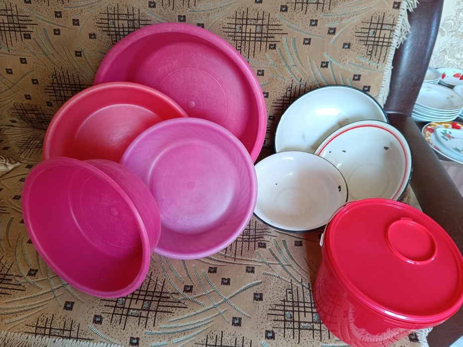 Продам кастрюли и многое другое для кухни недорого