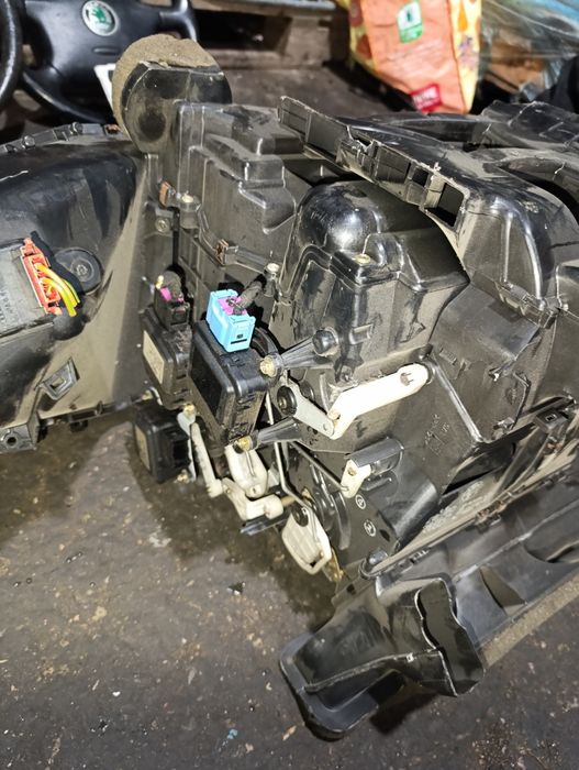 Корпус отопителя на Ауди А6С5