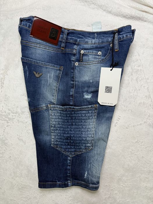 Armani blugi scurti