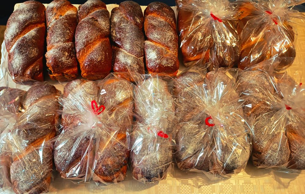 Cozonac pufos de casă cu nucă și cacao