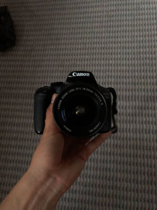 Canon 1300 D 55 abektiv  ishlashiga gap yoq aybi yoq omoqchi boganlar