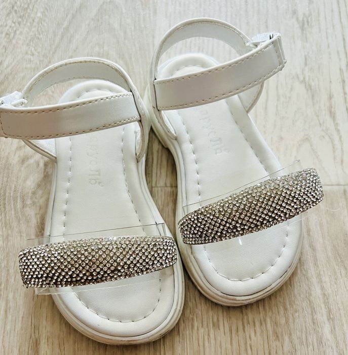 Сандали девочке