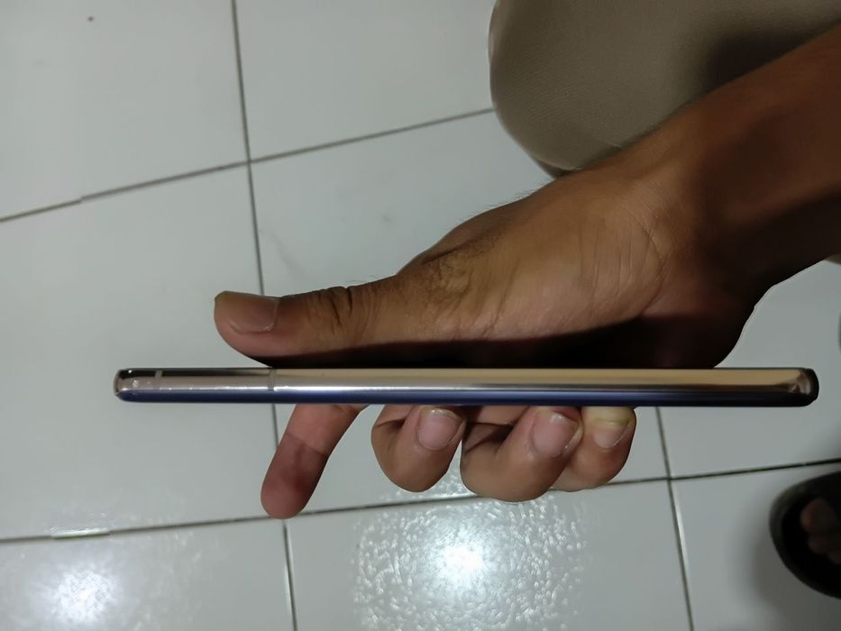 S21 5g  8 256 tali holati zur  abmenga ip kk