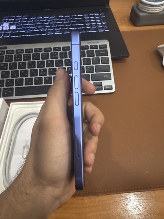 iPhone 16 128GB Blue