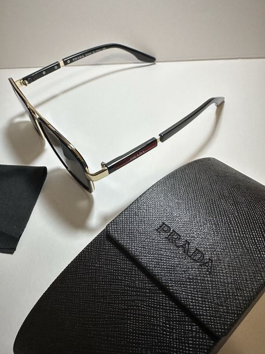 Слънчеви очила Prada