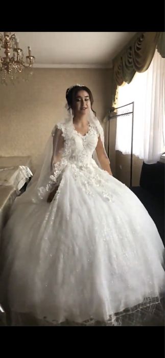 Продам свадебное платье за 25.000