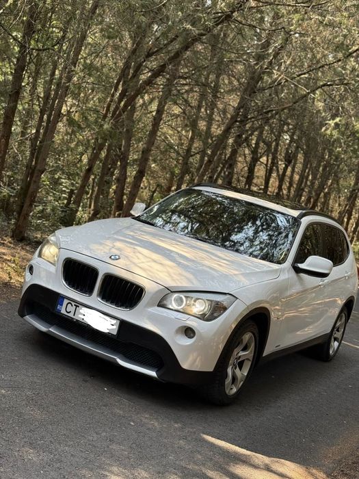 Vând BMW X1 2010