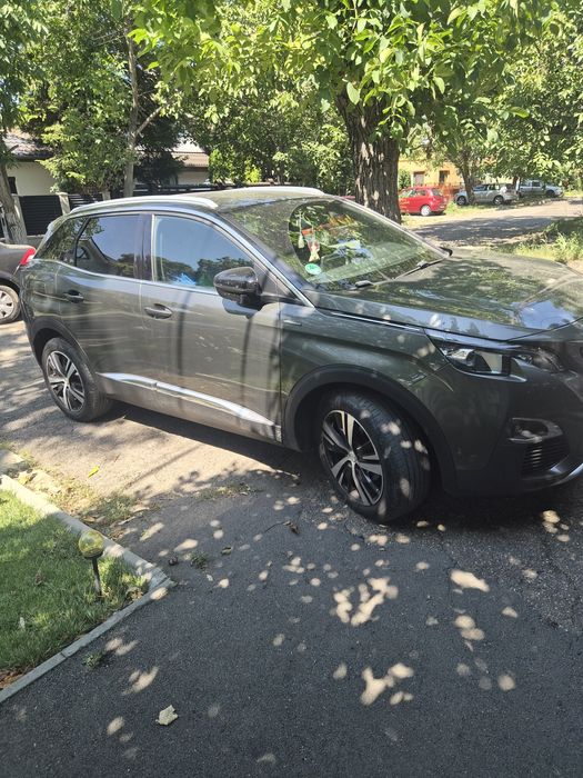 Masina peugeot 3008
