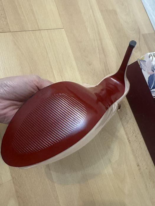 Туфли на высоком каблуке