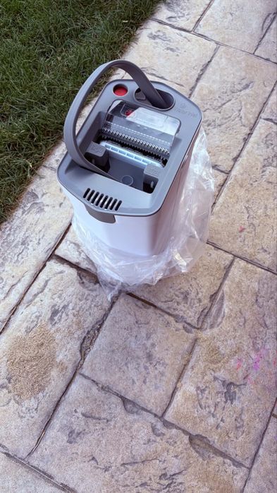 Mop plat cu găleată – sistem separare apă curată/murdară, microfibră, stoarcere fără mâini