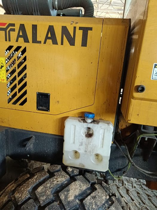 Погрузчик фронтальный