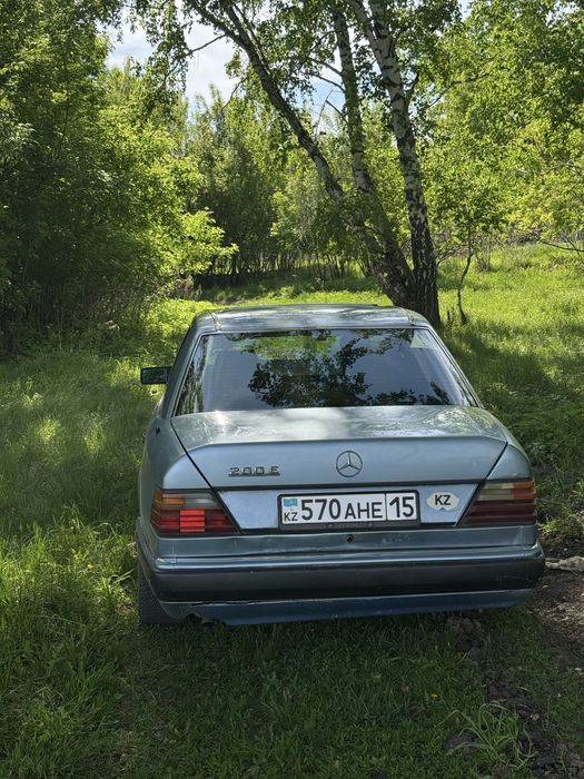 Mercedes-Benz w124