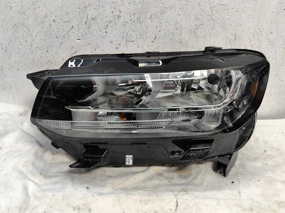 Оригинален фар Fiat Doblo Citroen Berlingo Partner