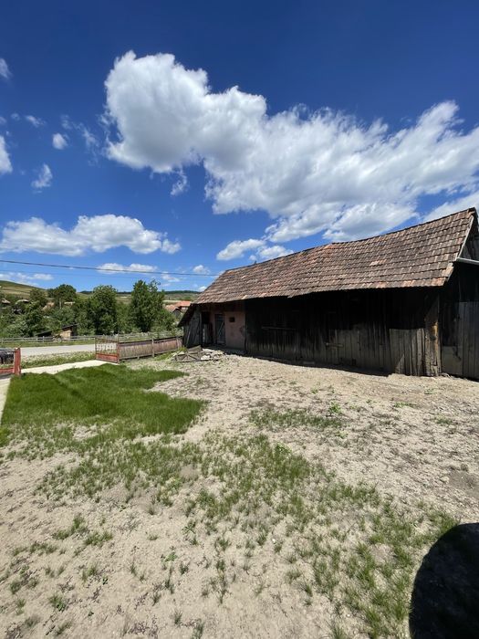 Casa de vanzare cu gradina aproape de Cluj si Bistrita