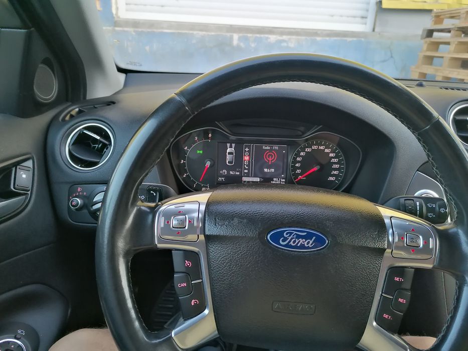 Ford Mondeo 1,6 anul 2012 stare impecabilă