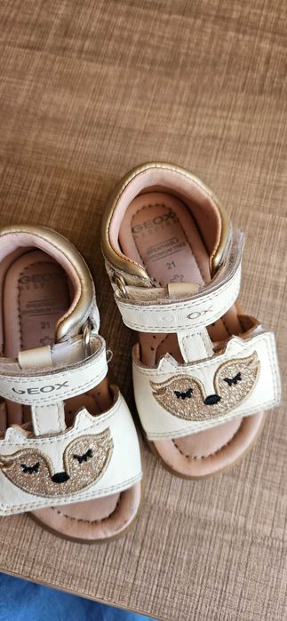 Бебешки сандали Geox