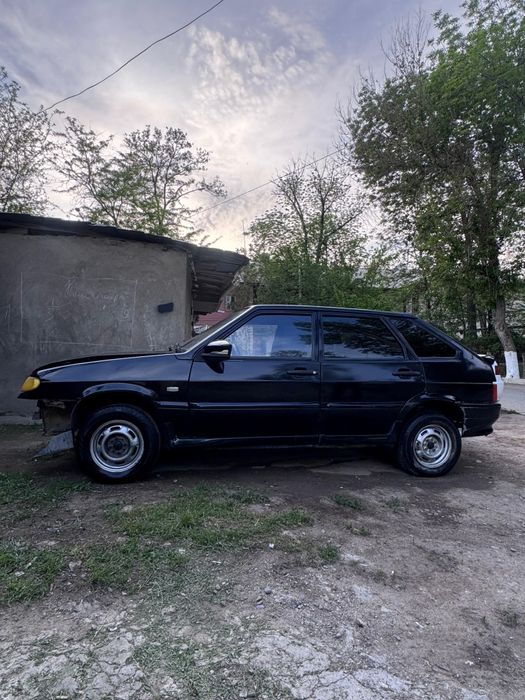 Продам ваз 2114 аварийная