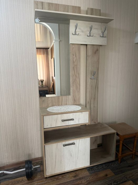 Вешалка шкаф для прихожей