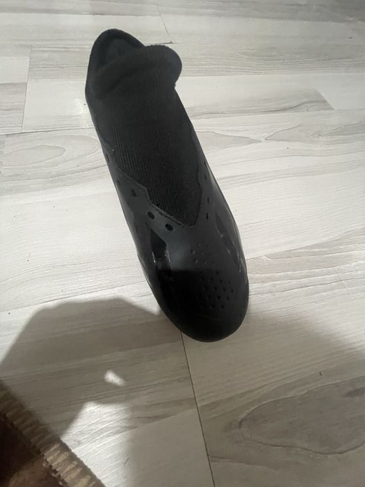 Ghete fotbal adidas marimea 37