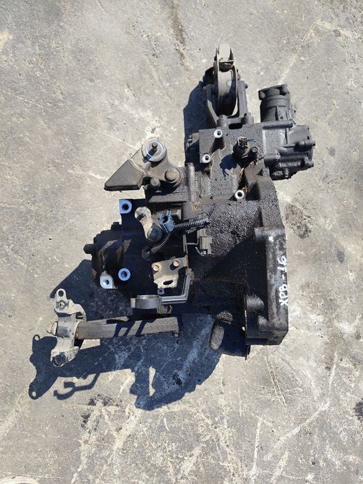 Ръчна скоростна кутия и раздатка за Хонда ХРВ 1.6