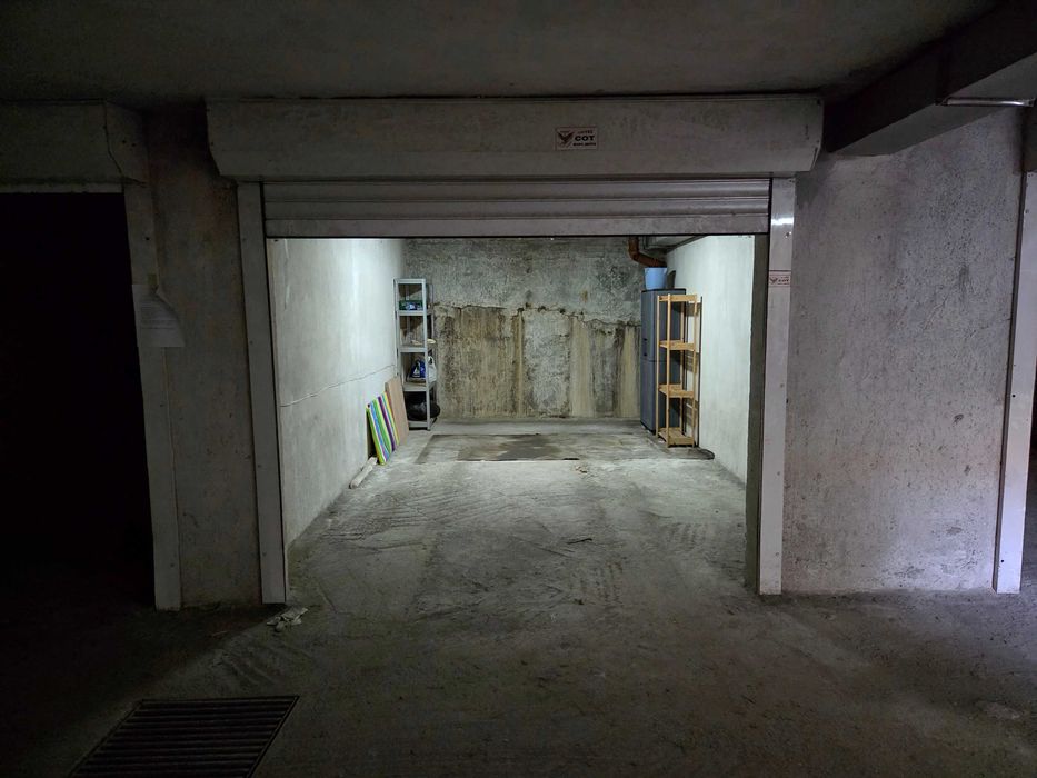 Дава се под наем Гараж / Паркомясто в София, Дианабад - 19 кв.м за 150 € - Снимка #4