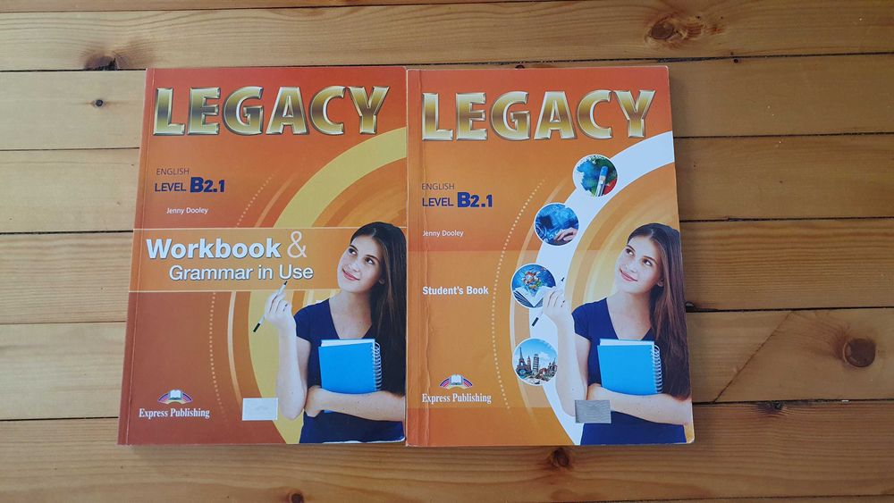 Написани учебници по английски и немски език