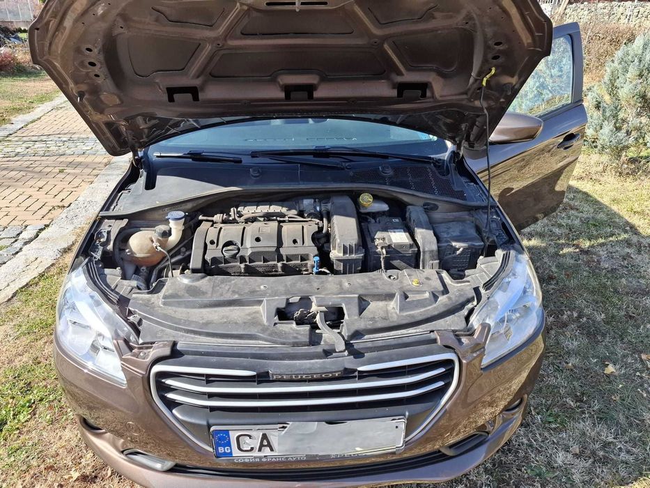 Peugeot 301, 1.6 бензин, 2013 година от СФА