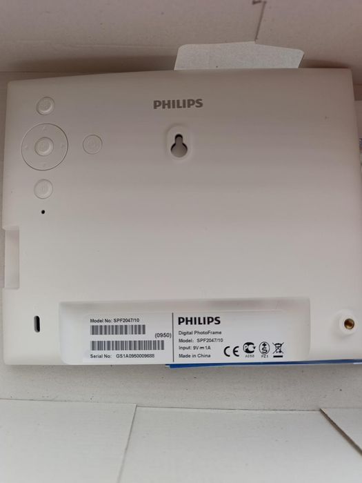 Philips SPF2047/10 – 7" цифрова фоторамка, НОВА/НЕИЗПОЛЗВАНА, пълен комплект