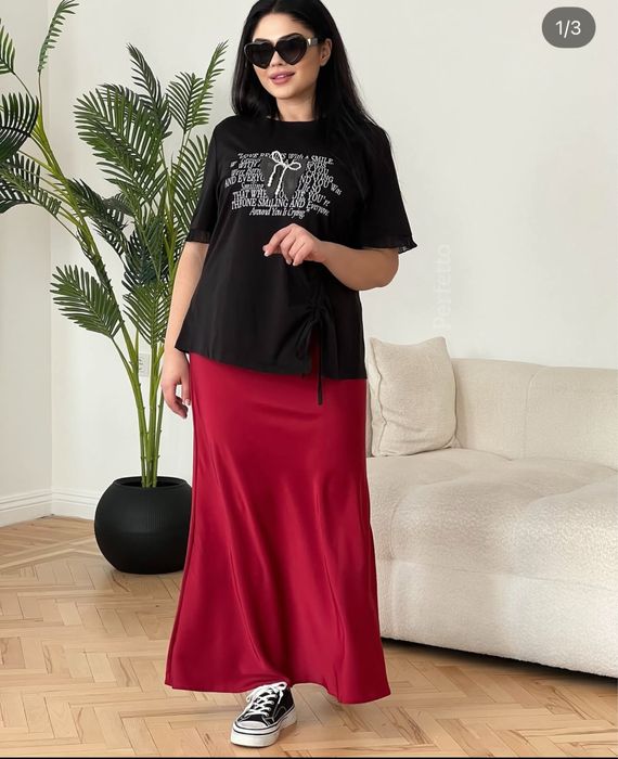 Зеленая атласная юбка