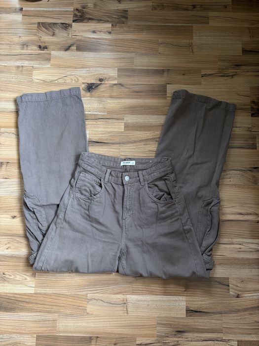 Cargo панталони, Pull and Bear