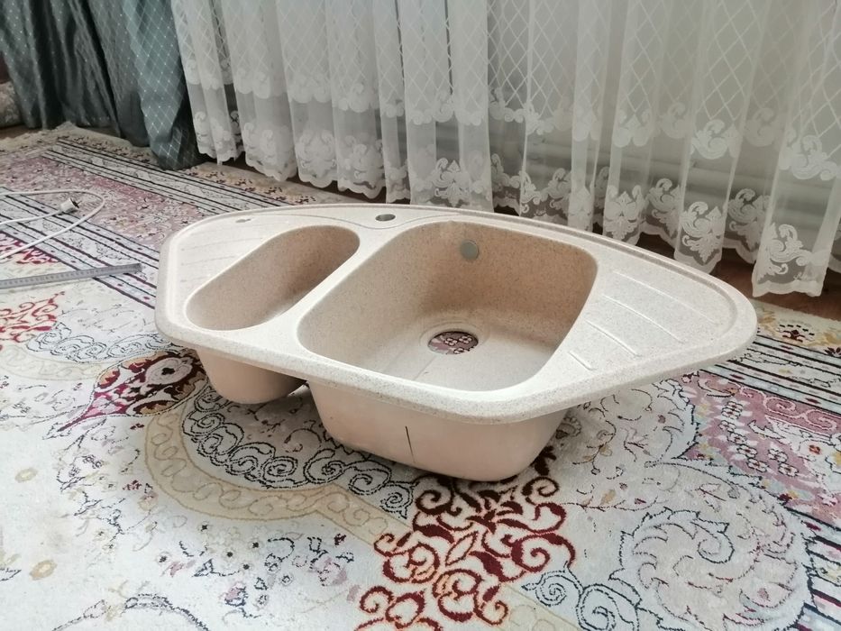 Кухный Мойка б/у