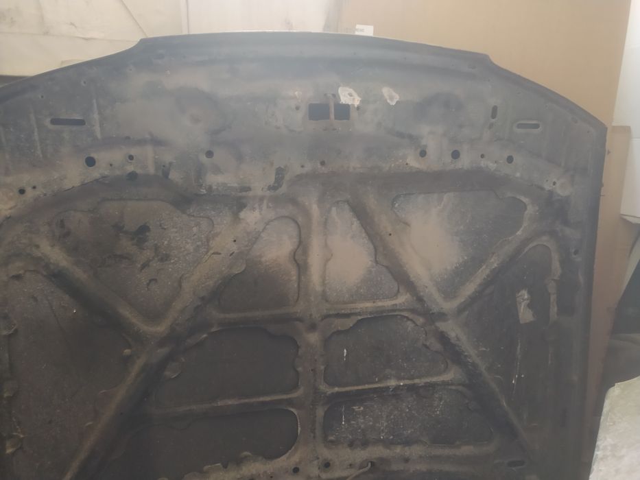 Продам капот мазда кронус