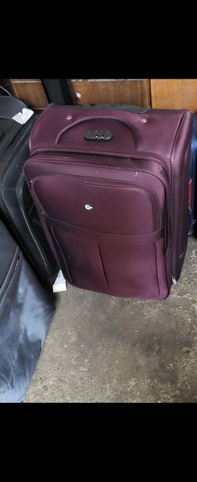 Черен  куфар голям