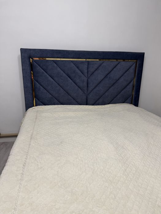 Спальный кровать