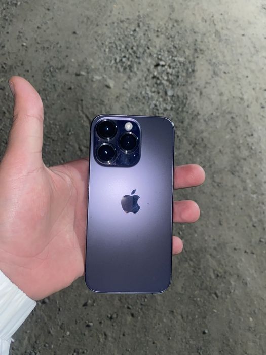 Iphone 14 pro purple