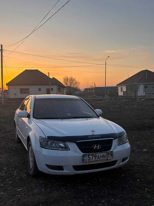 Срочно продаётся Hyundai sanata (2006