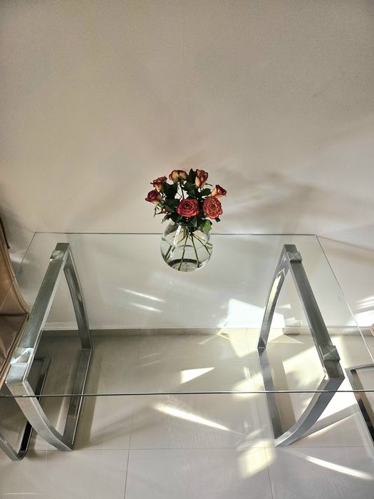 Masa sticla bucatarie/dining cu 3 scaune incluse