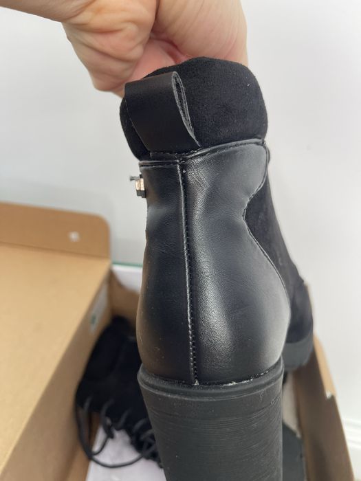 Ghete negre marimea 37