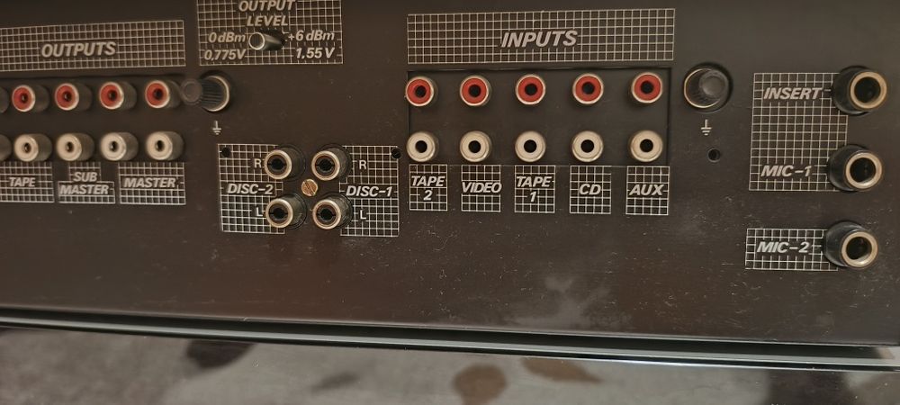 Muzică la mixer cu vu-metre