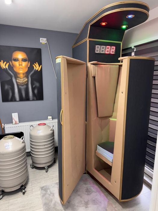Criosaună profesională Cryomed SPACE CABIN + 2 vase criogenice 40 L