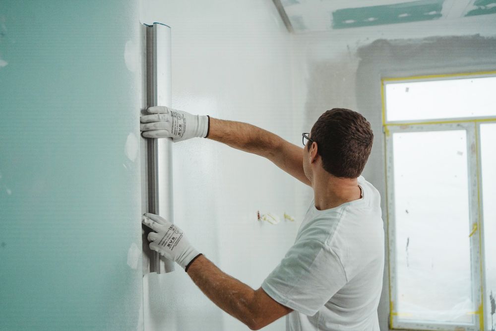 ОТДЕЛКА РЕМОНТ КВАРТИР ПОД КЛЮЧ електрика сантехника гипсакардон кафел