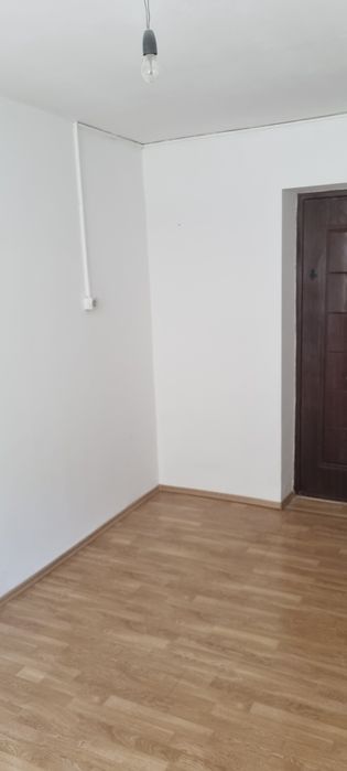 Camera camin, zona Bularga, parter, 10mp, posibilitate baie proprie.