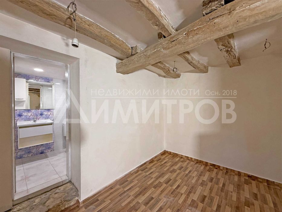 Продава се Къща в Нови пазар - 112 кв.м за 137 €/кв.м - Снимка #16