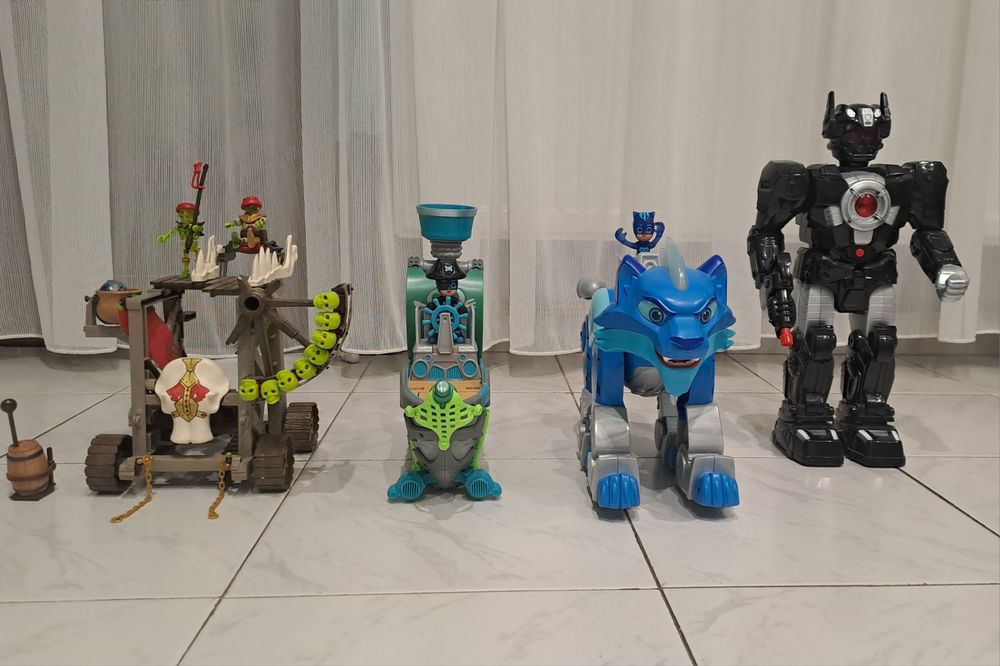 Лот детски играчки