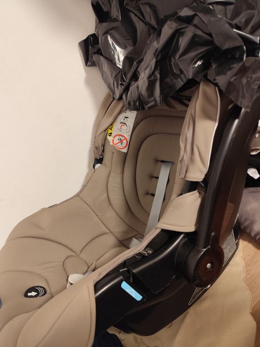 Cărucior pentru copiii