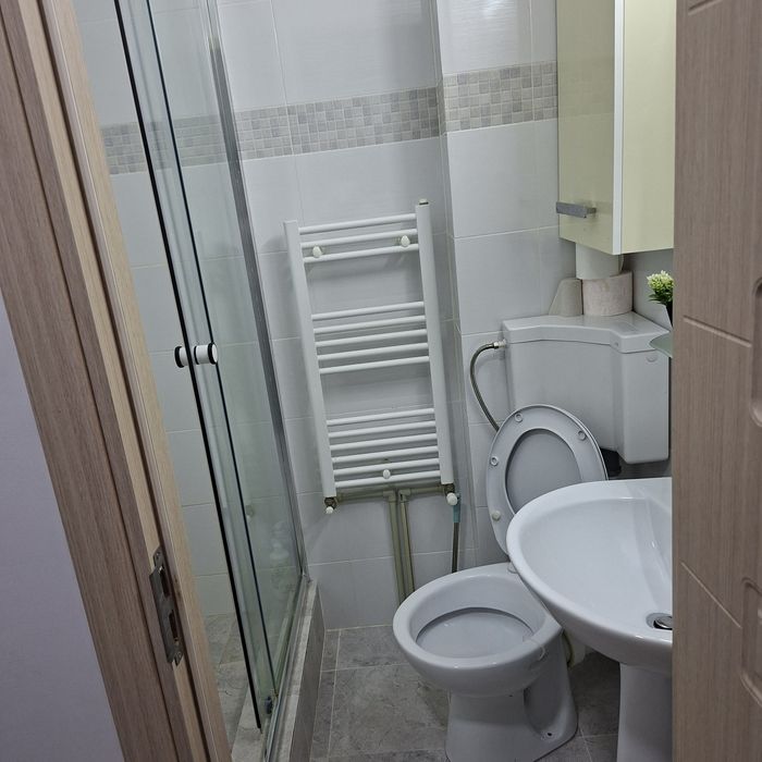 Garsoniera de închiriat