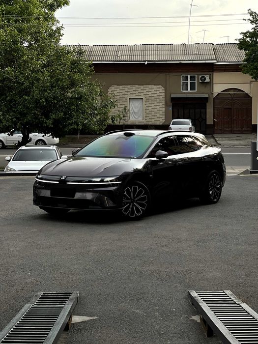 Zeekr 007 2025