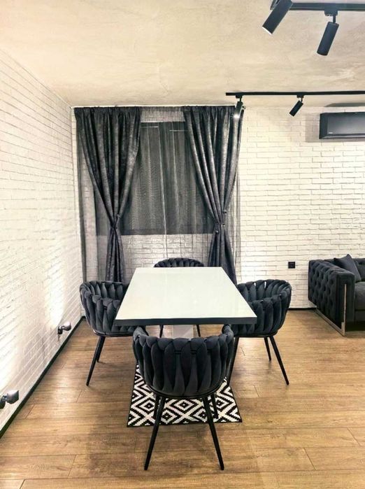 Дава се под наем Тристаен апартамент в София, Младост 1 - 106 кв.м за 997.05 € - Снимка #1