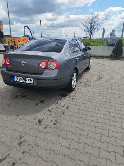 Vând Volkswagen Passat B6
