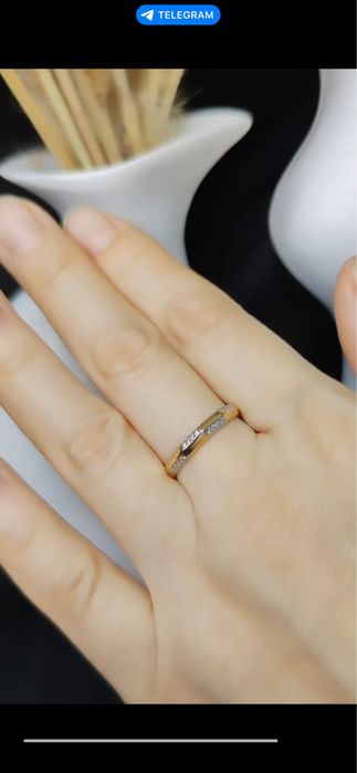 Продам золотое кольцо